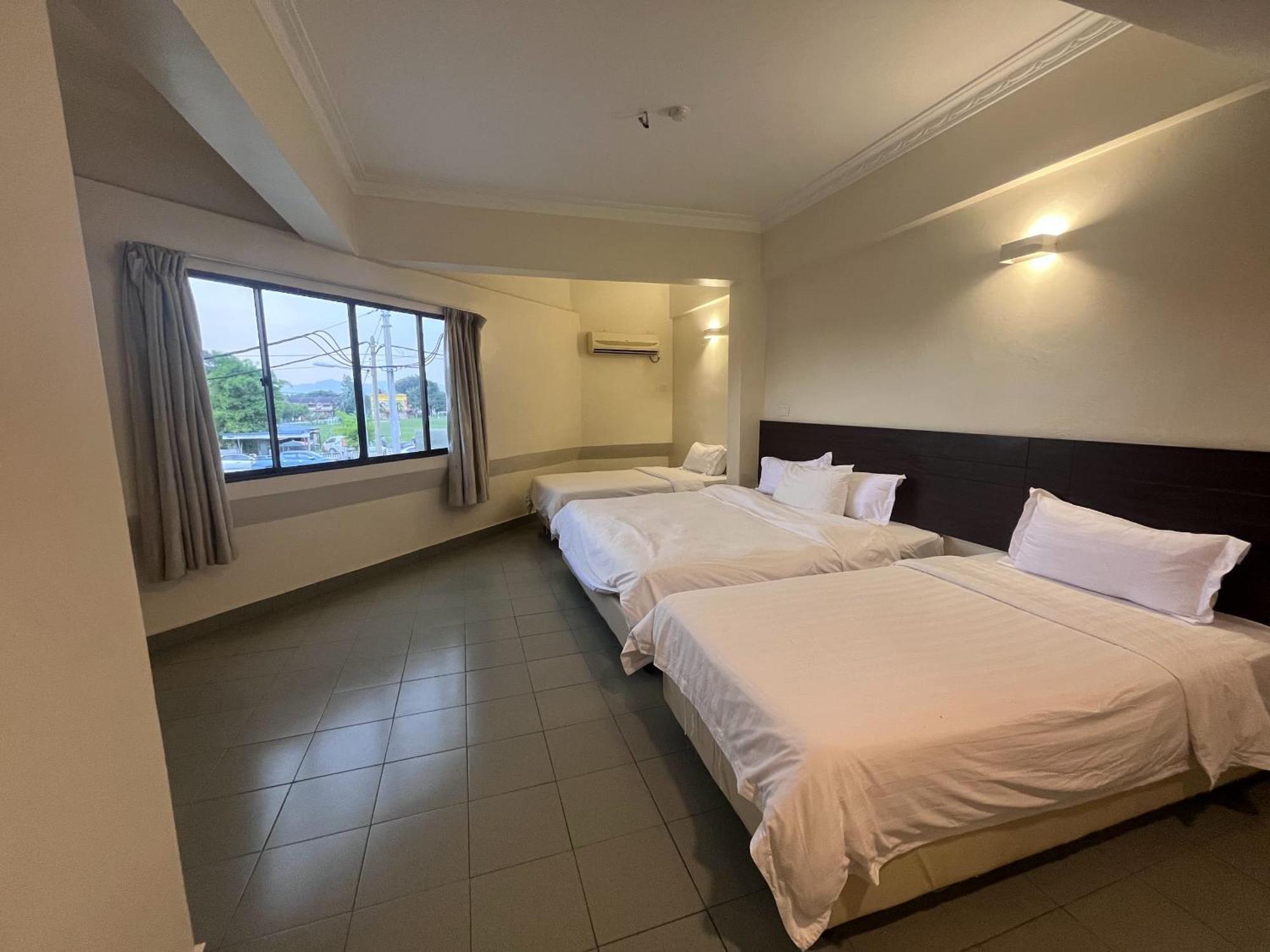 Hotel Sitiawan Extérieur photo