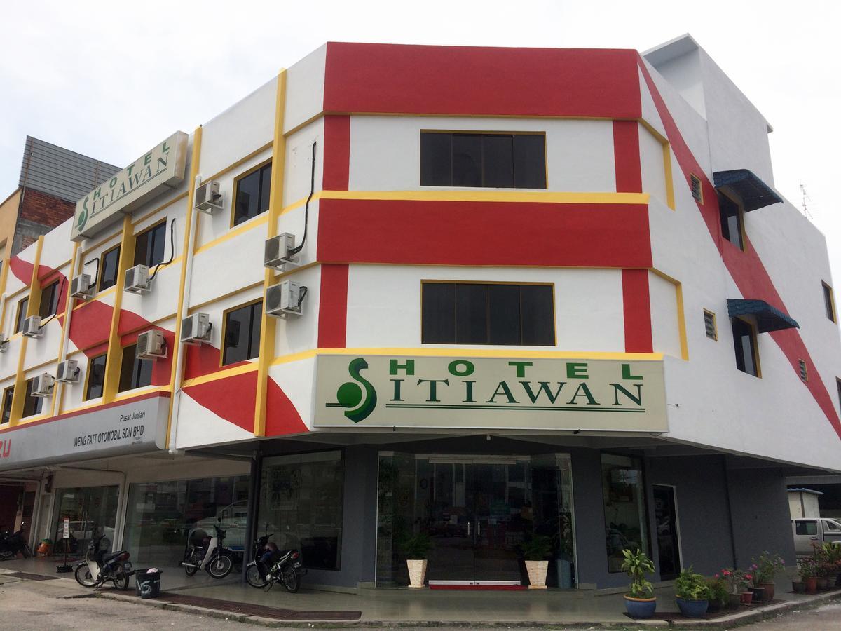 Hotel Sitiawan Extérieur photo